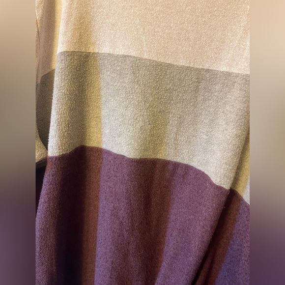 ‼️SOLD‼️ Nine Britton Plus Size Long Sleeved Top - Picture 2 of 4